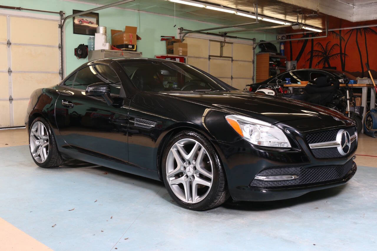 Used 2014 Mercedes-Benz SLK 250 w/ Premium Package image 16