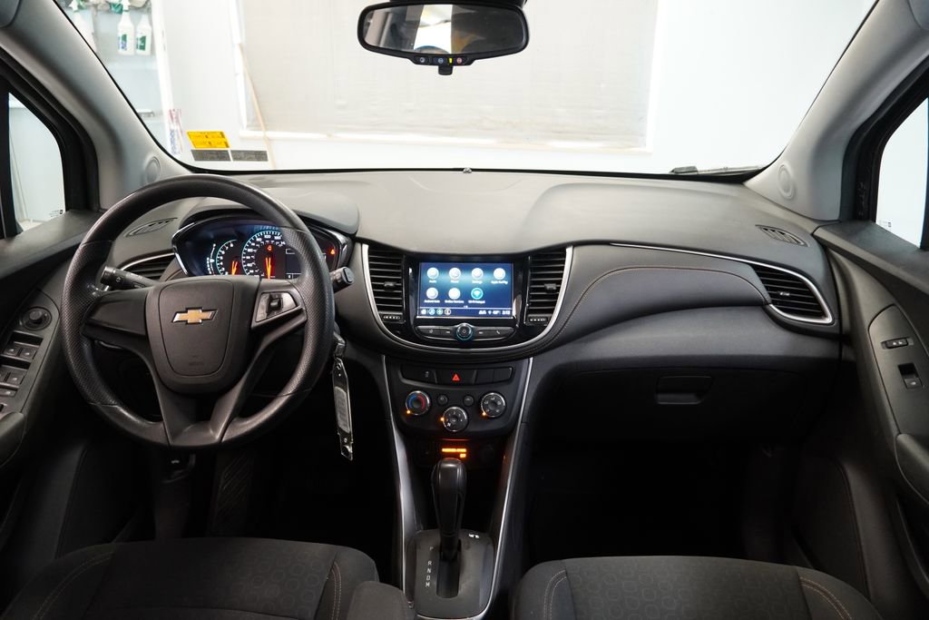 Used 2018 Chevrolet Trax LS FWD image 18