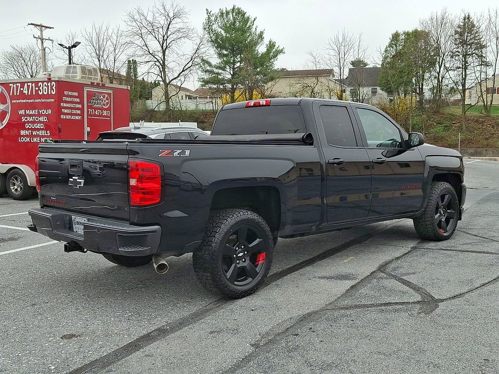 Used 2018 Chevrolet Silverado 1500 LT w/ Redline Edition image 6