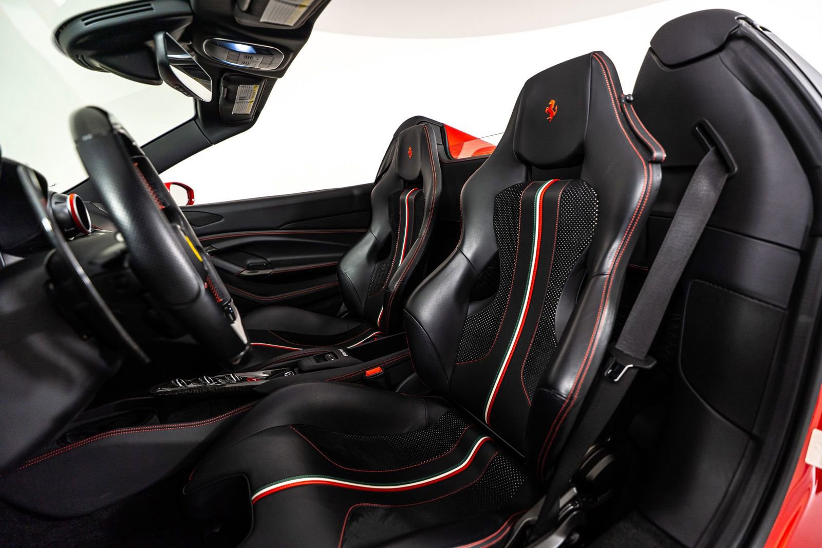 Certified 2021 Ferrari F8 Tributo Base image 33