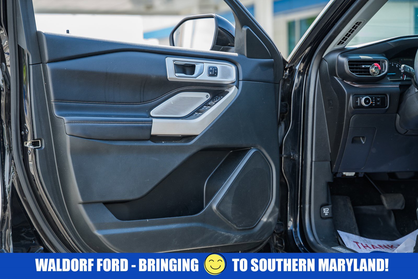 Used 2023 Ford Explorer Limited w/ Limited Technology Package AWD/4WD image 42