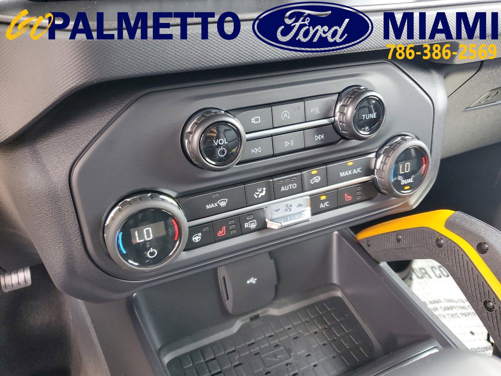 New 2024 Ford Bronco Badlands image 17