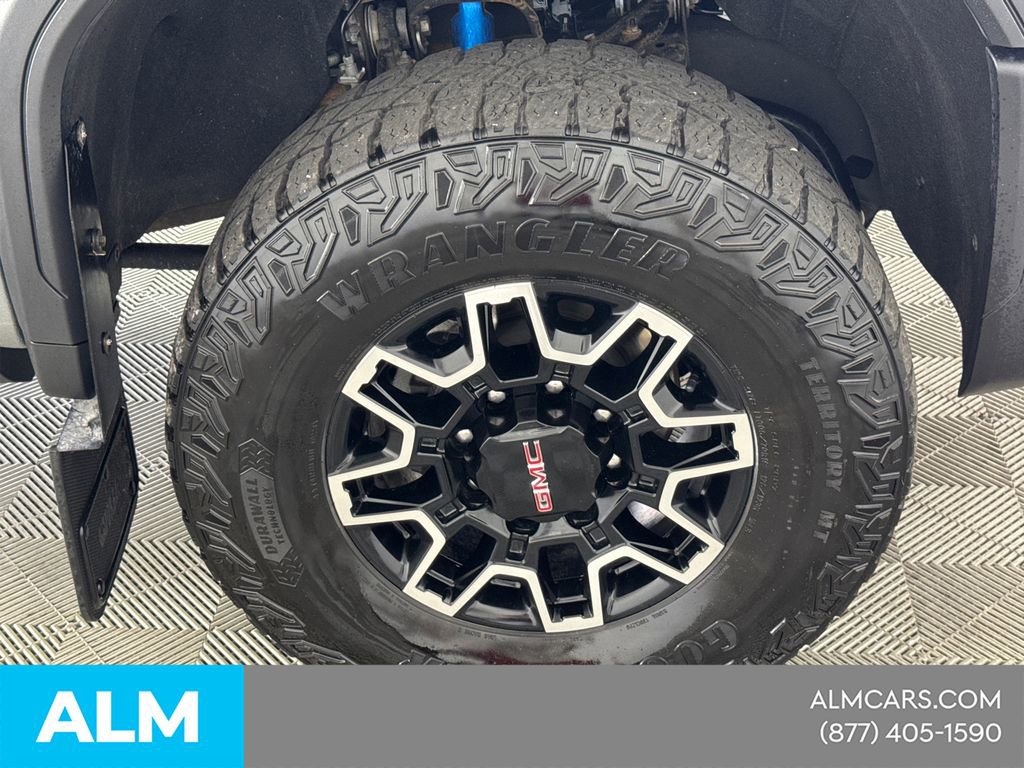 Used 2024 GMC Sierra 2500 AT4X image 16