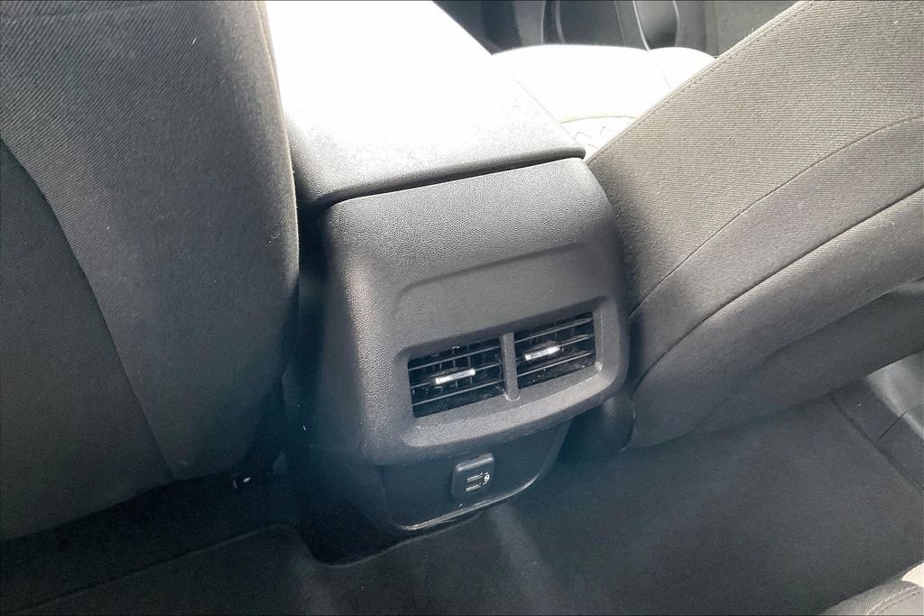 Used 2022 Chevrolet Equinox LT w/ Driver Convenience Package FWD image 10