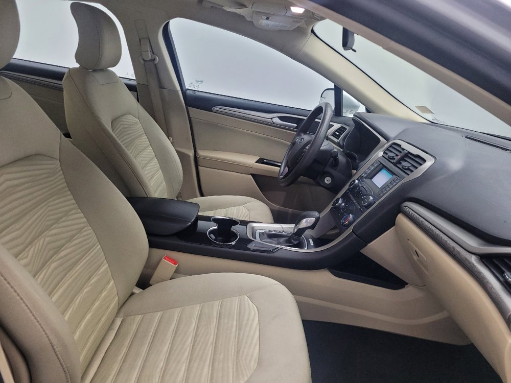 Used 2016 Ford Fusion SE image 21