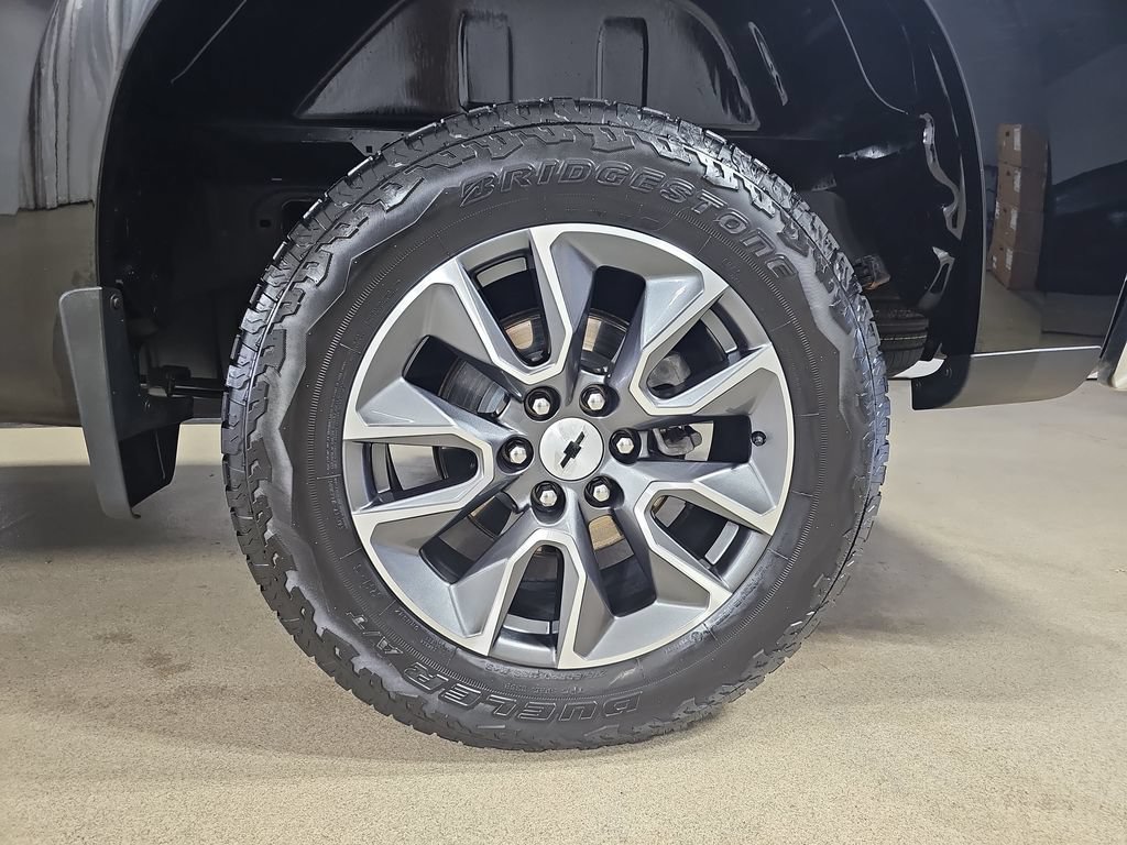 Certified 2024 Chevrolet Silverado 1500 LT AWD/4WD image 38