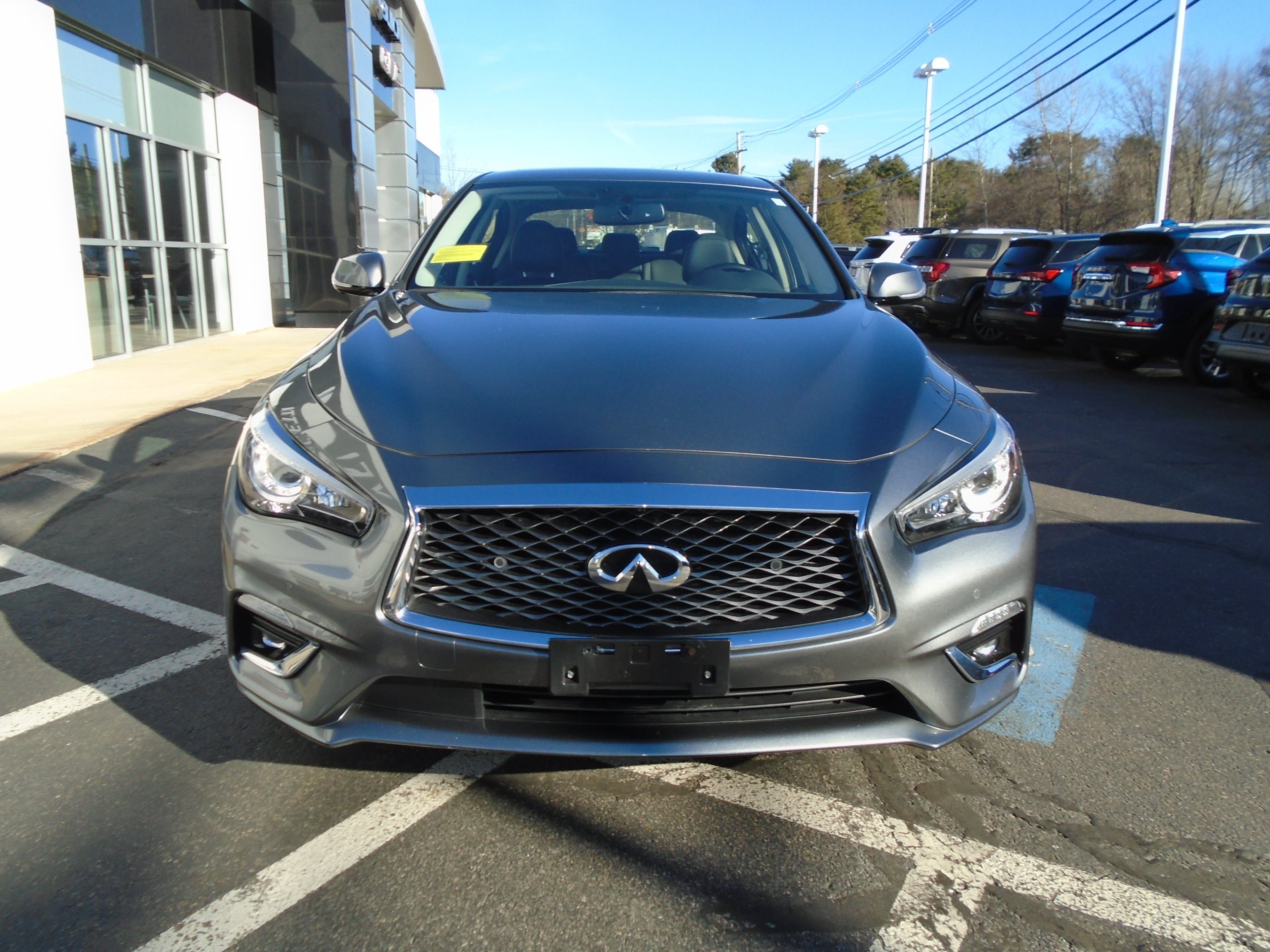Used 2020 INFINITI Q50 Luxe w/ Essential Package (3.0T Luxe) image 3