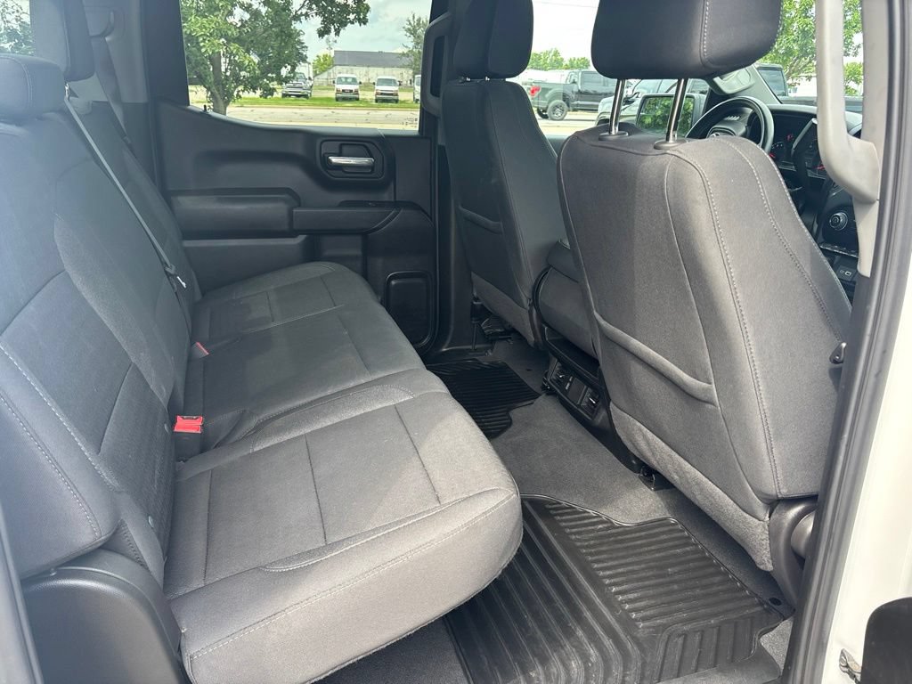 Used 2024 Chevrolet Silverado 1500 Custom w/ Dark Appearance Package AWD/4WD image 17