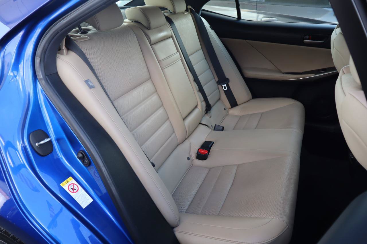Used 2018 Lexus IS 300 F Sport w/ F Sport Package RWD image 19