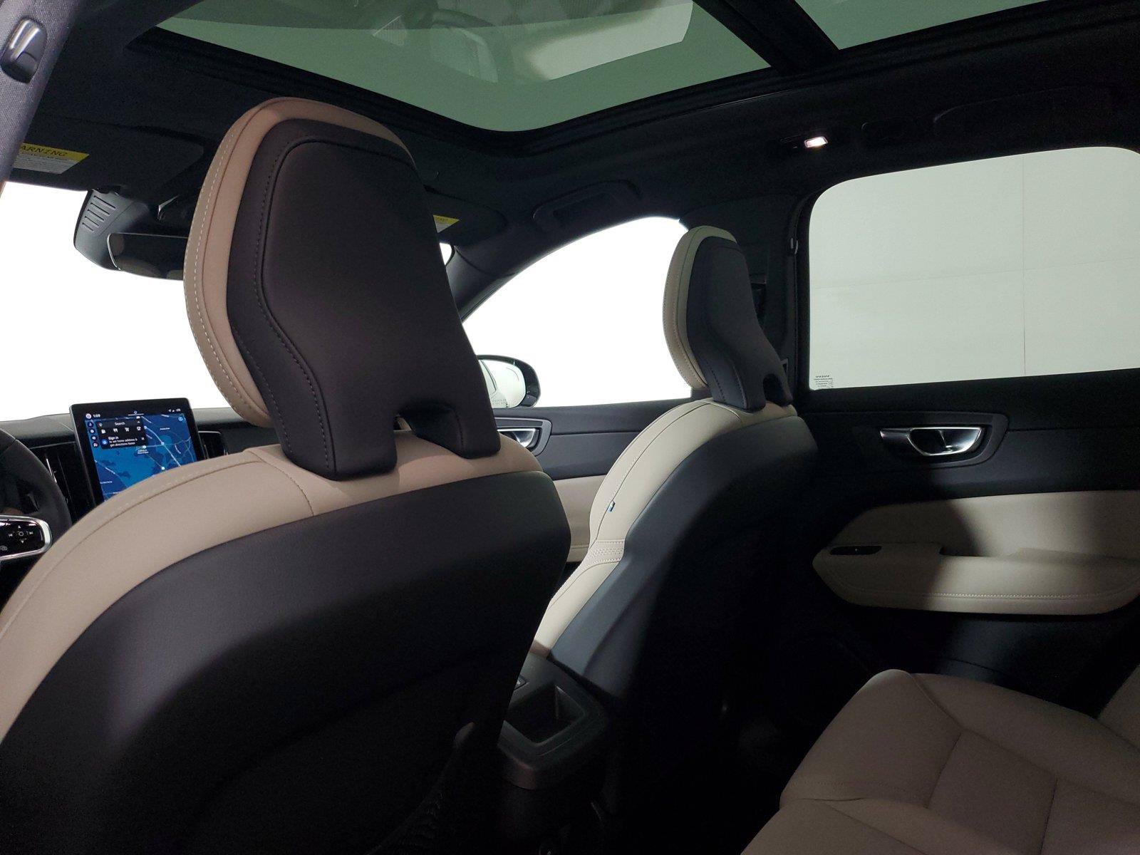 New 2027 Volvo XC60 B5 Core AWD/4WD image 14