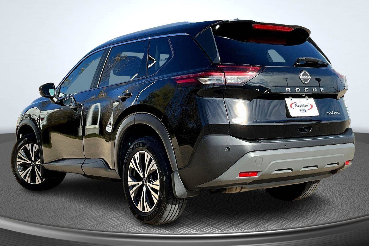 Used 2023 Nissan Rogue SV w/ SV Premium Package image 13