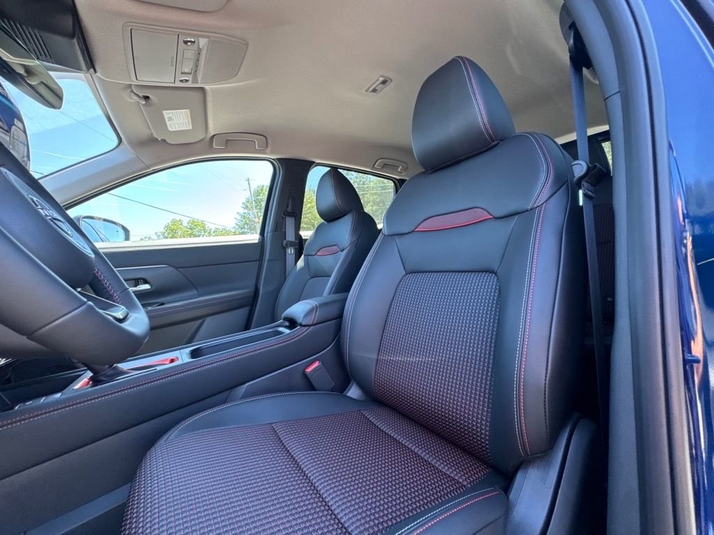 New 2025 Nissan Kicks SR w/ Interior Electronics Package image 15