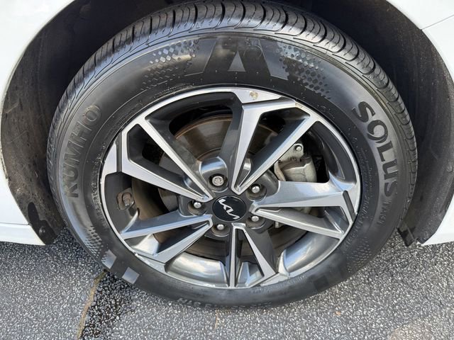 Certified 2024 Kia Forte LXS w/ LXS Technology Package FWD image 39