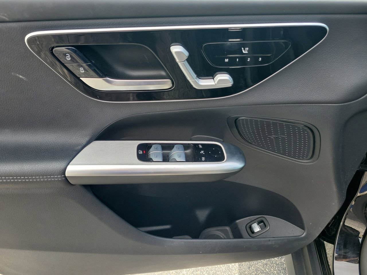 Certified 2024 Mercedes-Benz GLC 300 image 18