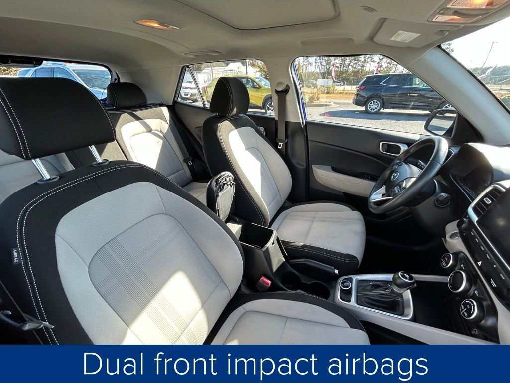 Used 2024 Hyundai Venue SEL image 25