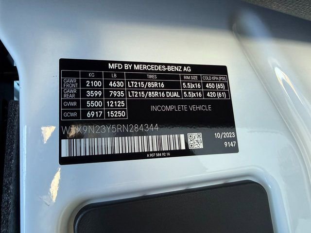 Used 2024 Mercedes-Benz Sprinter 4500 image 18