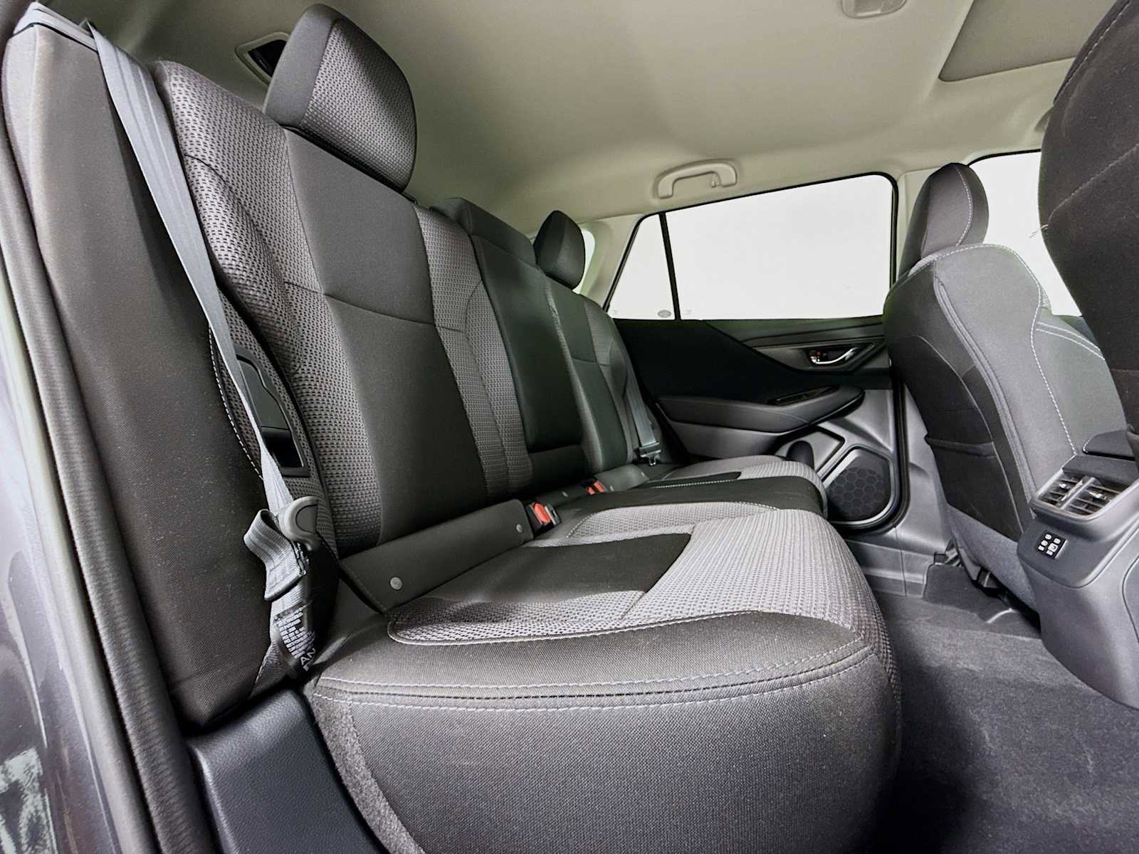 Used 2025 Subaru Outback Premium image 25