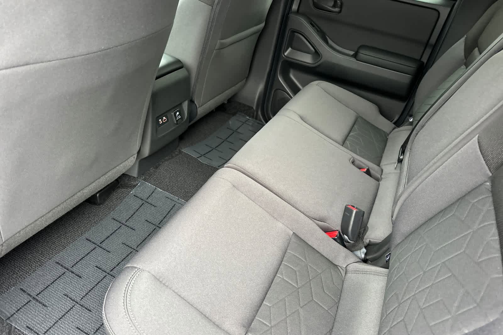 New 2026 Nissan Frontier SV w/ SV Convenience Package image 4