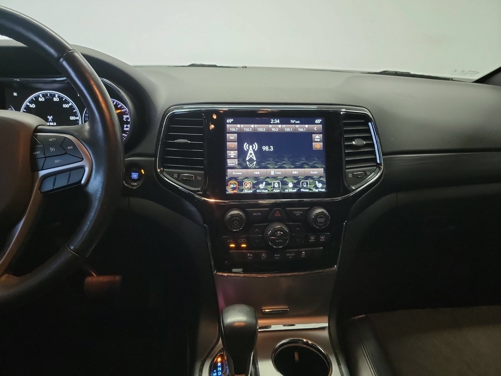 Used 2020 Jeep Grand Cherokee Altitude AWD/4WD image 20
