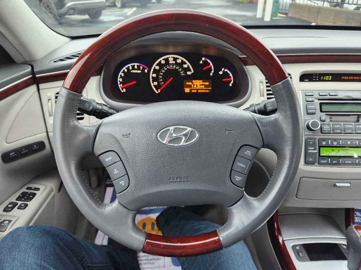 Used 2006 Hyundai Azera Limited image 18