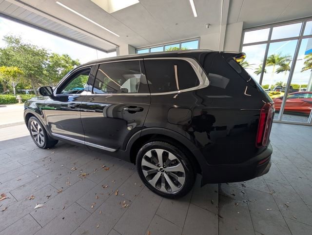 Used 2022 Kia Telluride EX w/ EX Premium Package FWD image 9