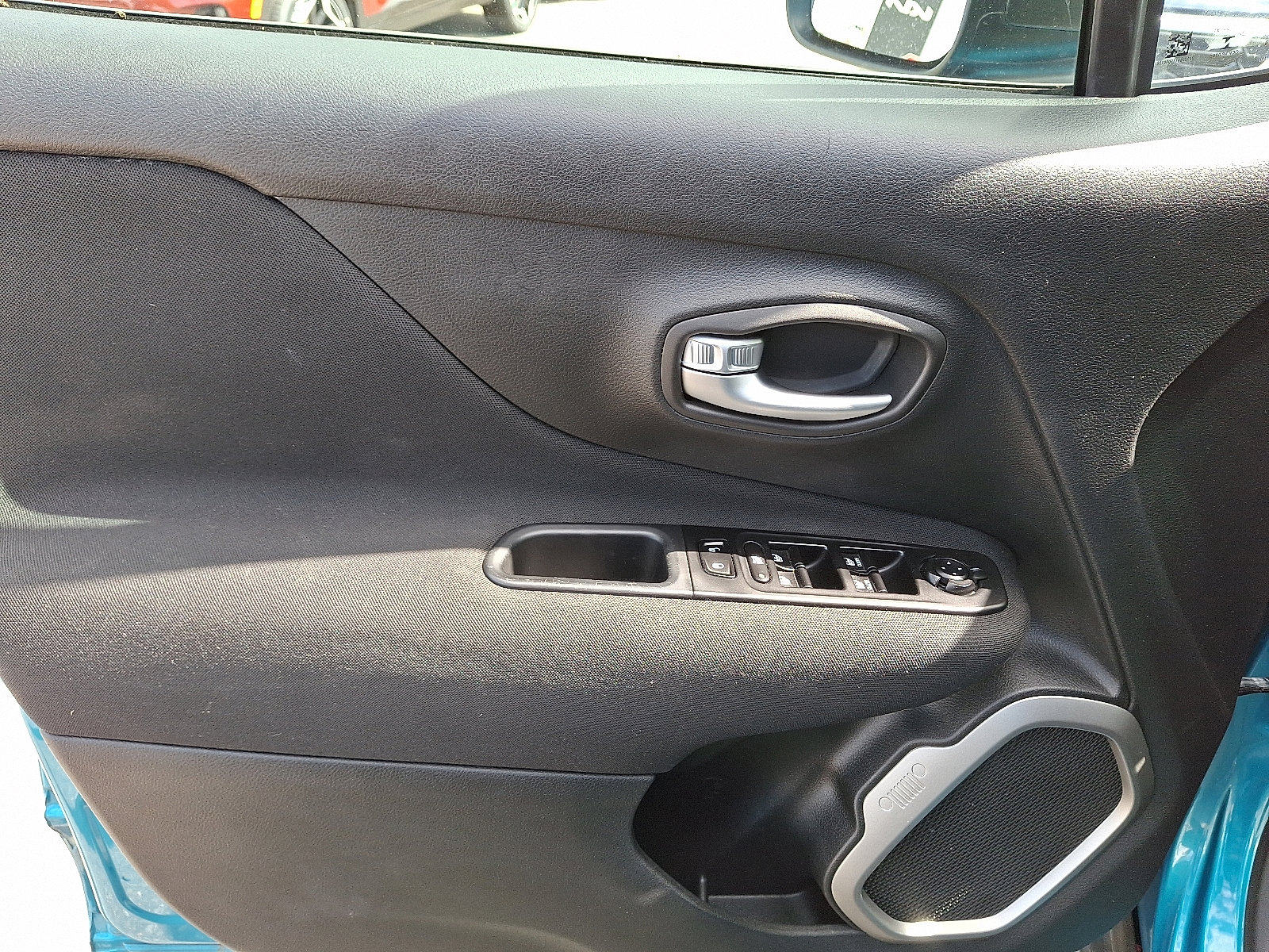 Used 2021 Jeep Renegade Latitude image 12