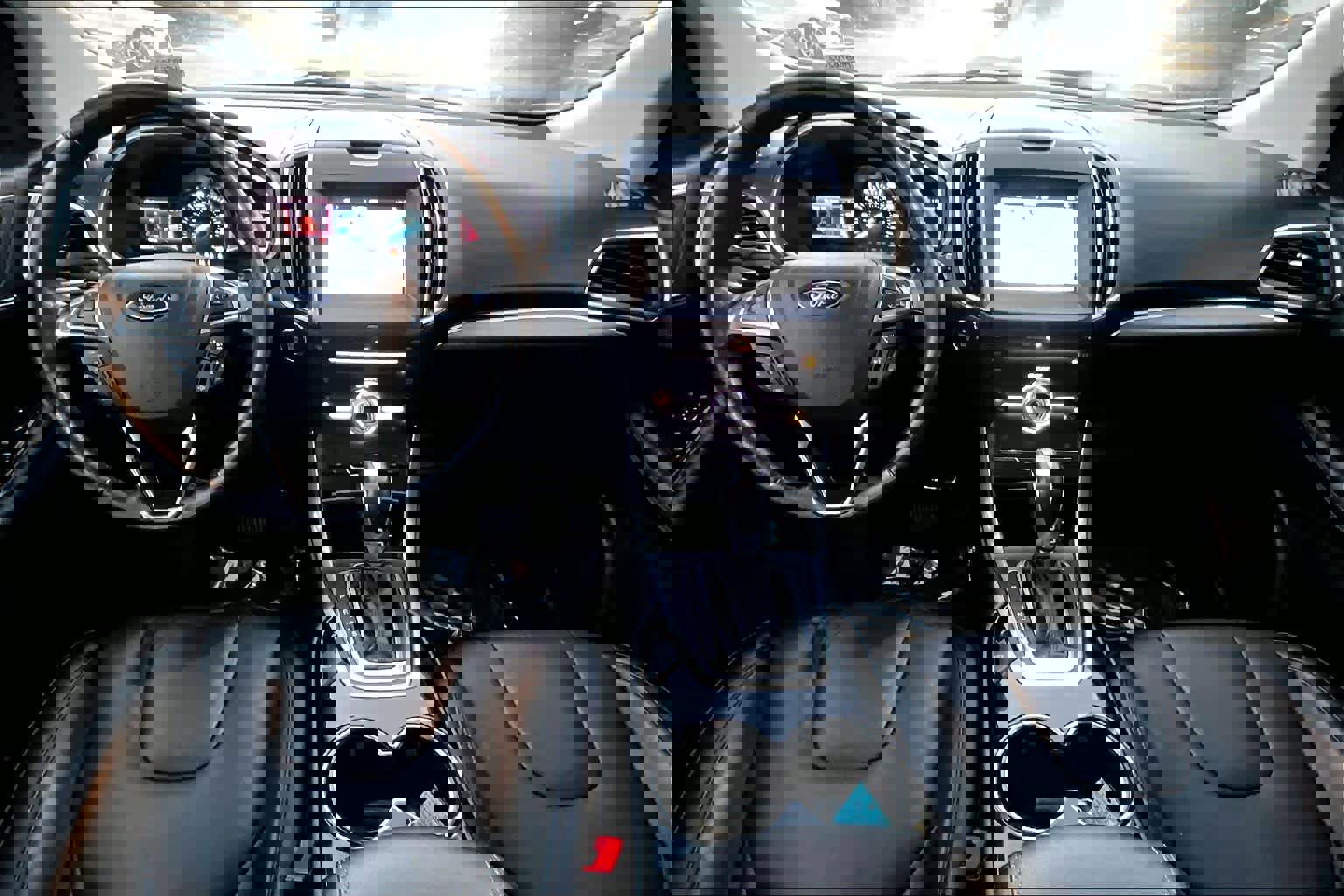 Used 2017 Ford Edge Titanium w/ Technology Package image 29