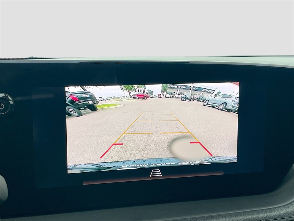 Used 2024 Buick Encore GX Sport Touring image 16