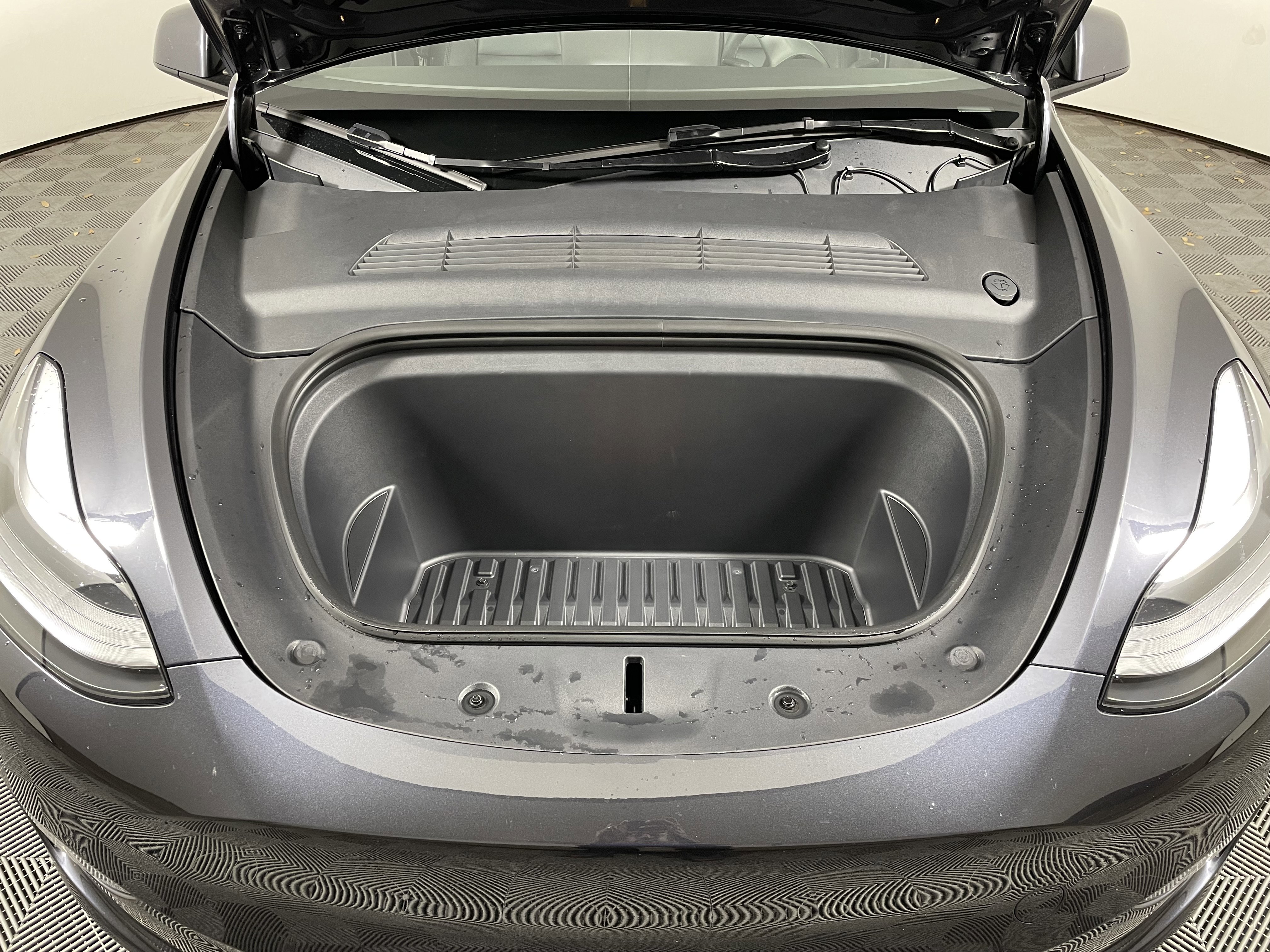 Used 2024 Tesla Model Y 2WD image 20