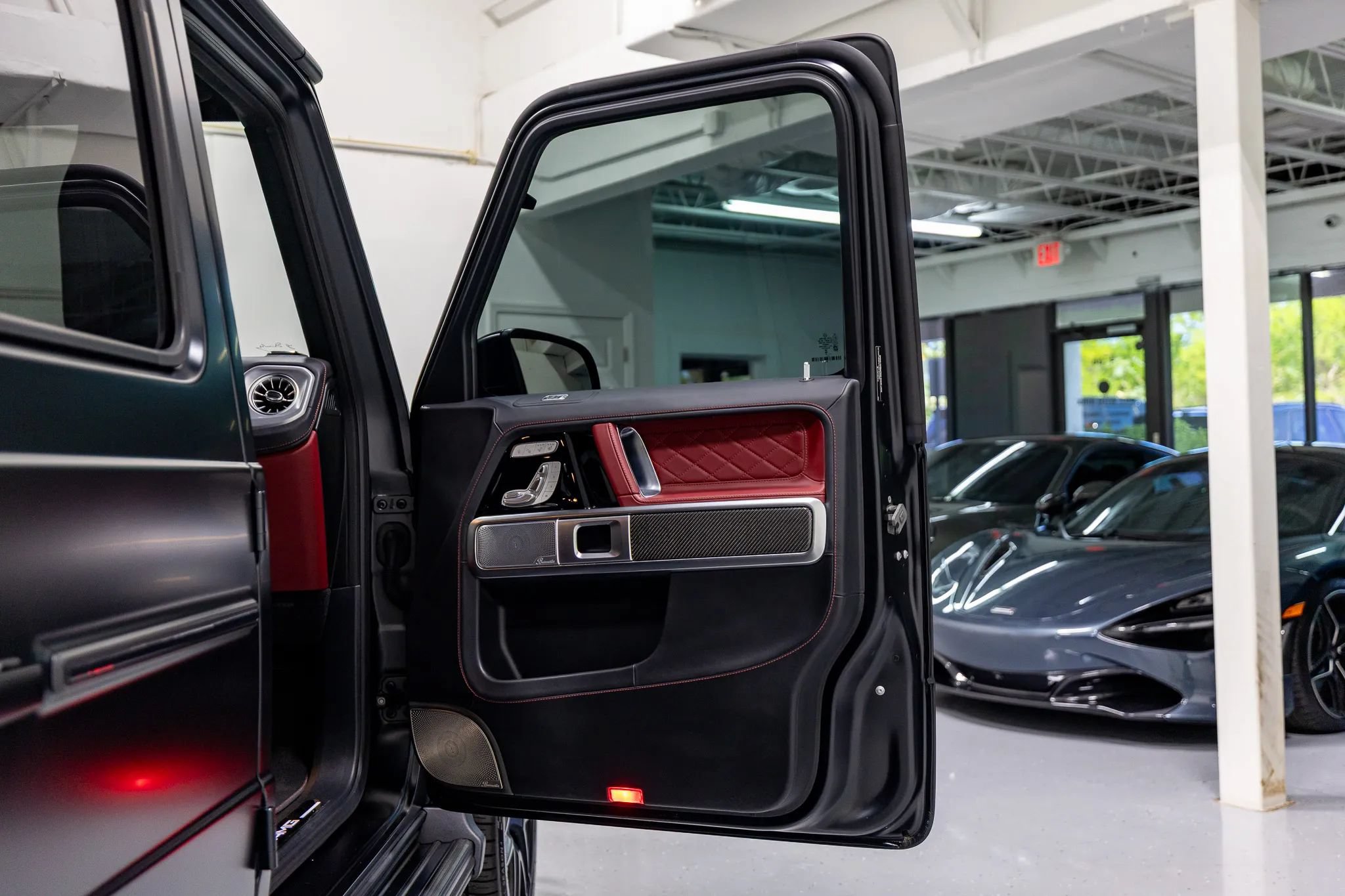 Used 2025 Mercedes-Benz G 63 AMG 4MATIC image 30