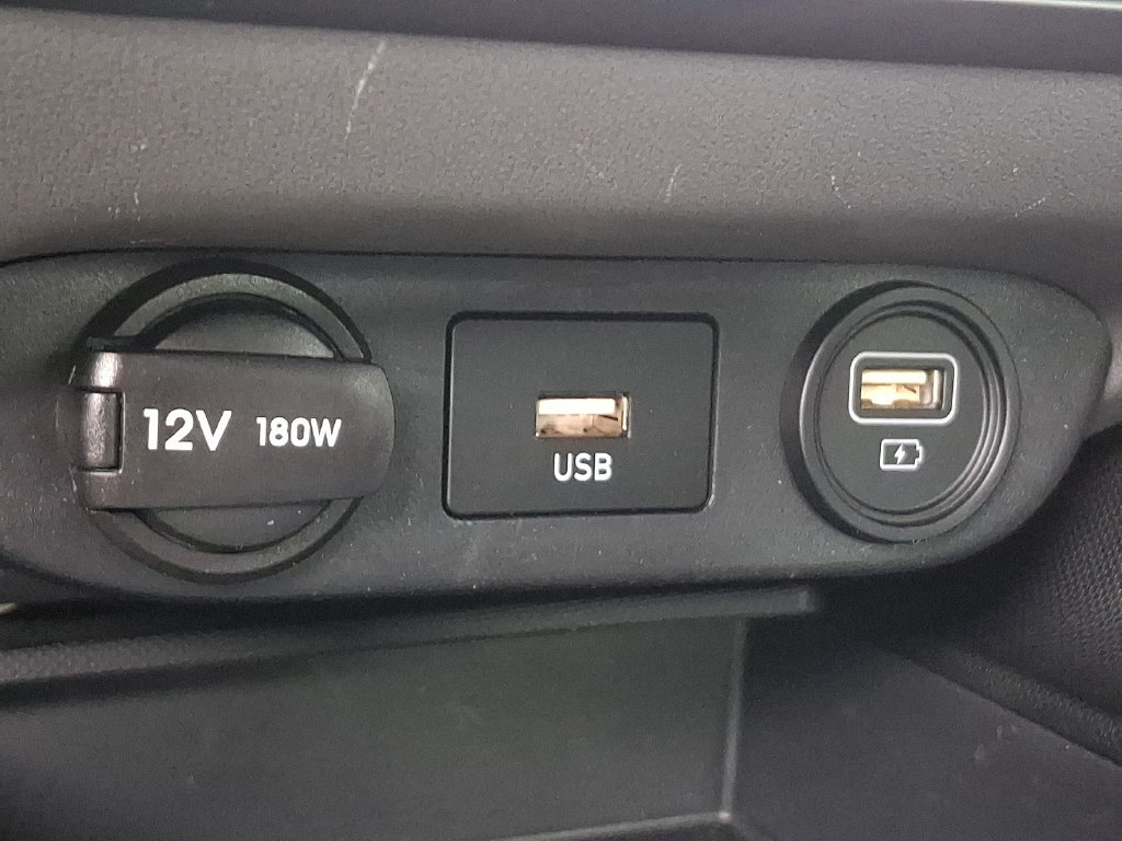 Used 2023 Hyundai Elantra SEL FWD image 21