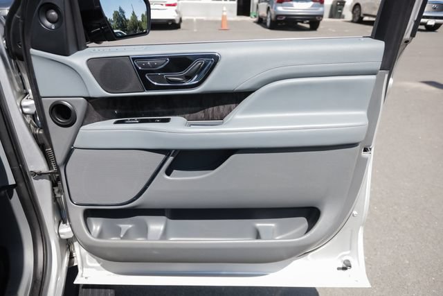 Used 2018 Lincoln Navigator L Select w/ Technology Package AWD/4WD image 68