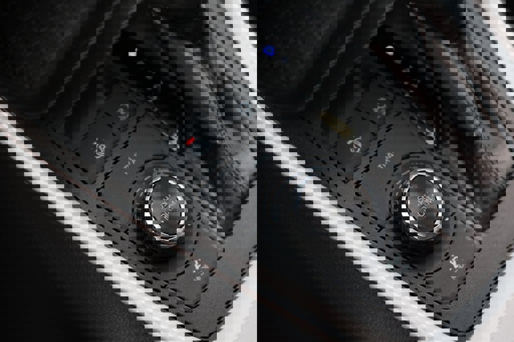 Used 2021 Toyota RAV4 XLE Premium image 17