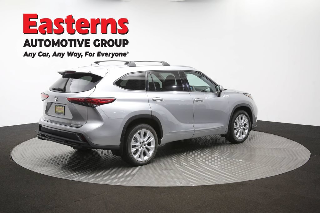 Used 2021 Toyota Highlander Limited AWD/4WD image 46