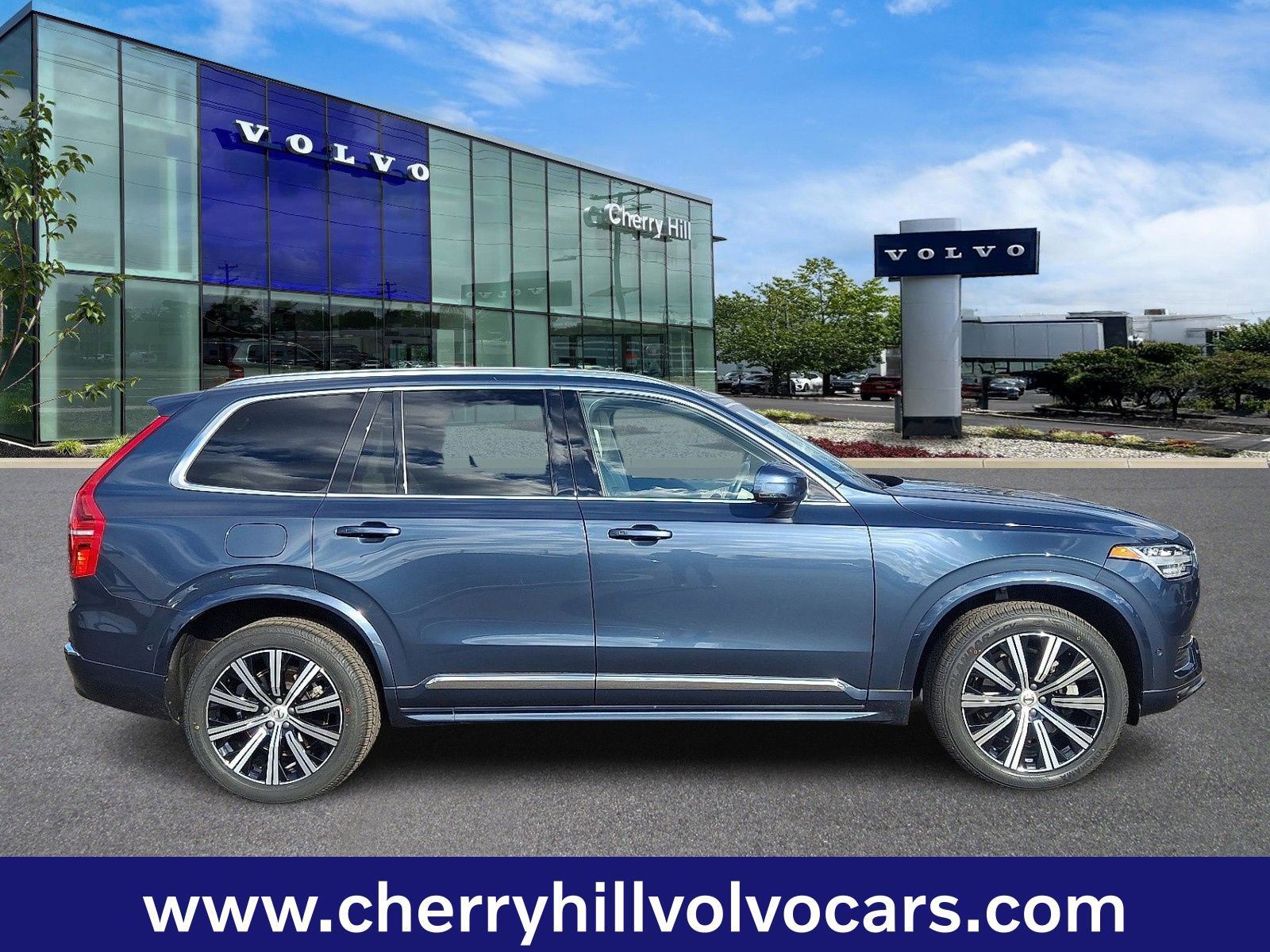 Certified 2023 Volvo XC90 B6 Plus image 8