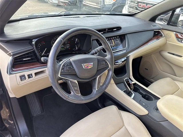 Used 2018 Cadillac XT5 Luxury image 24