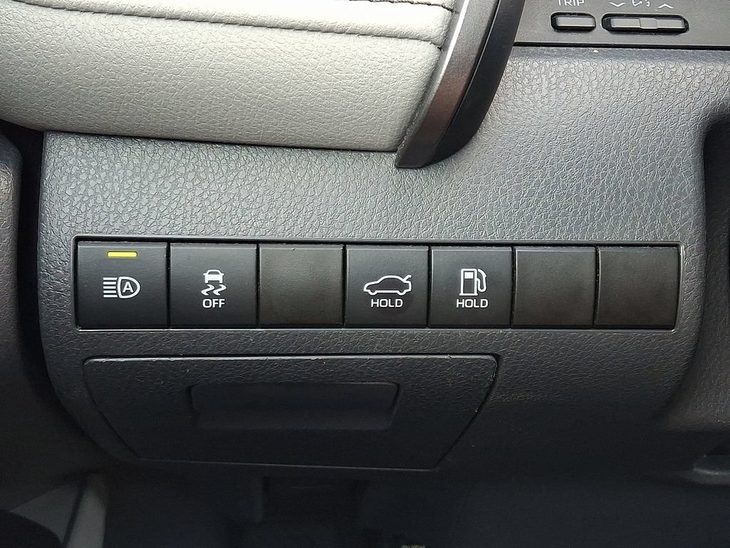 Used 2024 Toyota Camry SE FWD image 23