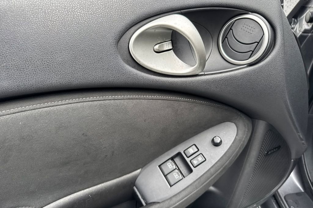 Used 2020 Nissan 370Z Touring Sport image 10