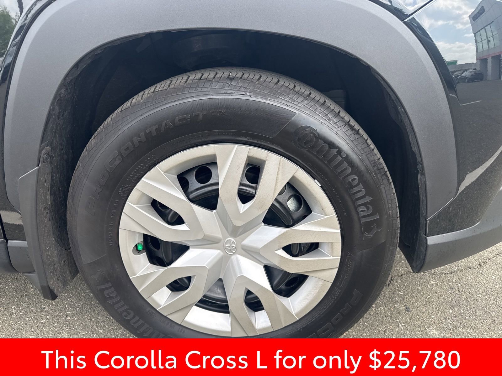 Used 2025 Toyota Corolla Cross L image 16