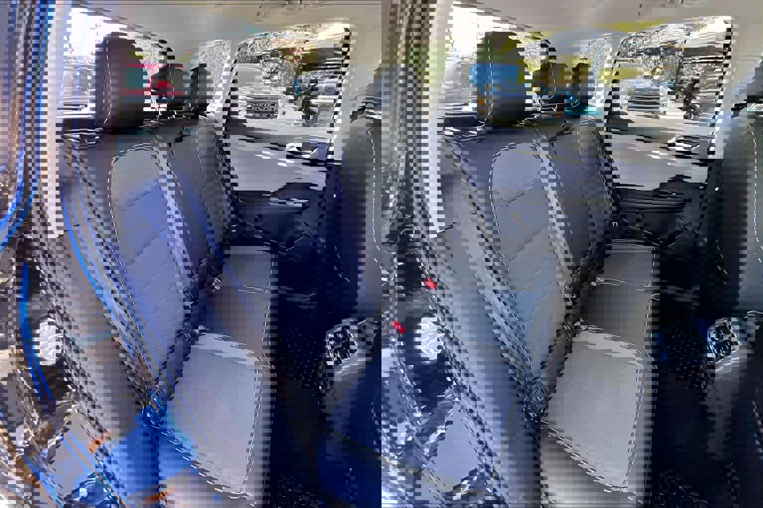 Used 2023 Volkswagen Taos SE w/ Panoramic Sunroof Package image 20