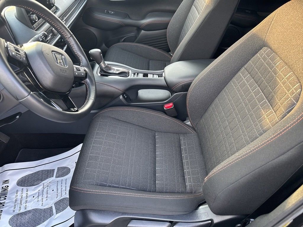 Used 2025 Honda HR-V Sport image 16