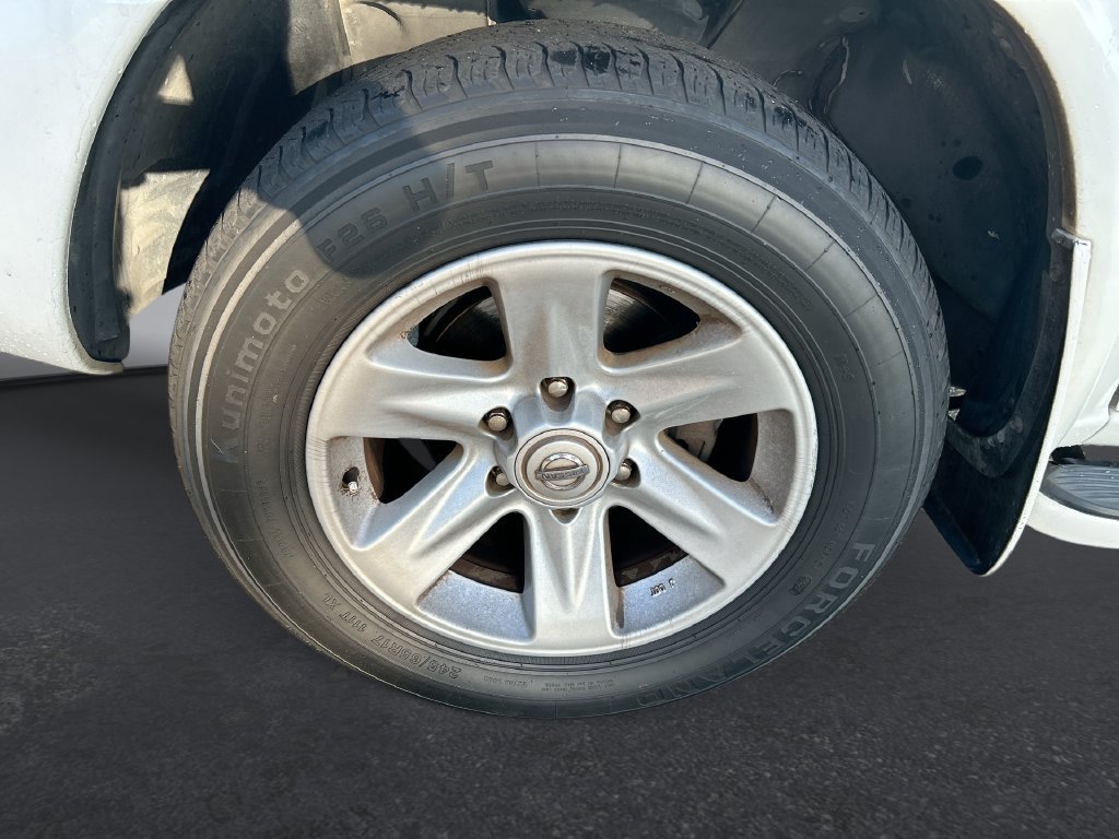Used 2001 Nissan Pathfinder LE RWD image 10