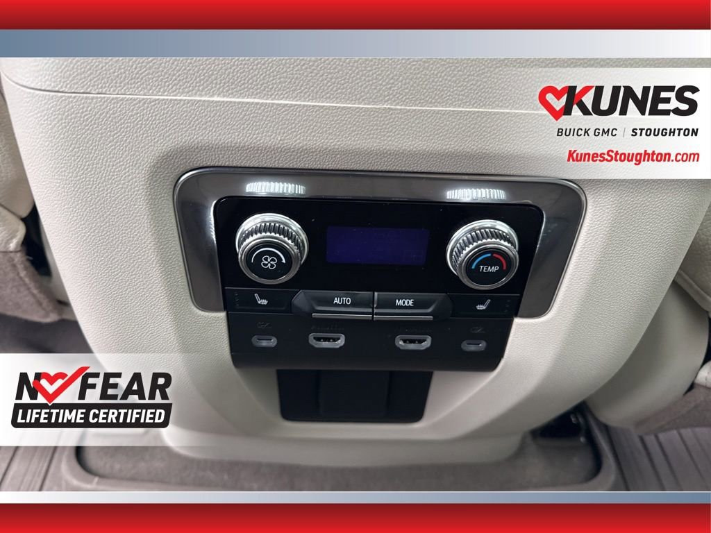 Used 2023 GMC Yukon Denali w/ LPO, Floor Liner Package image 39