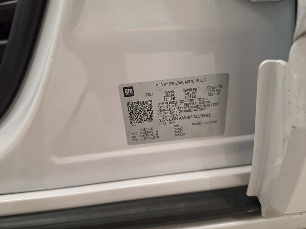 Used 2023 Chevrolet Traverse Premier FWD image 38