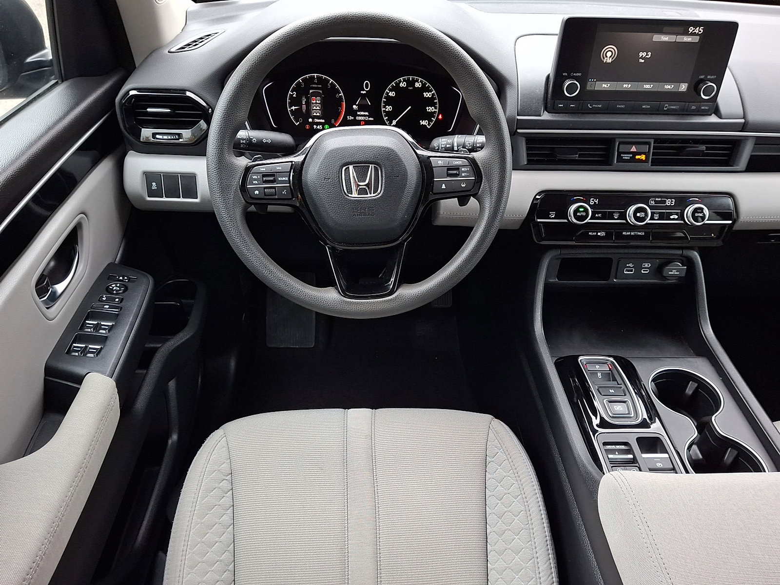 Used 2023 Honda Pilot LX image 4