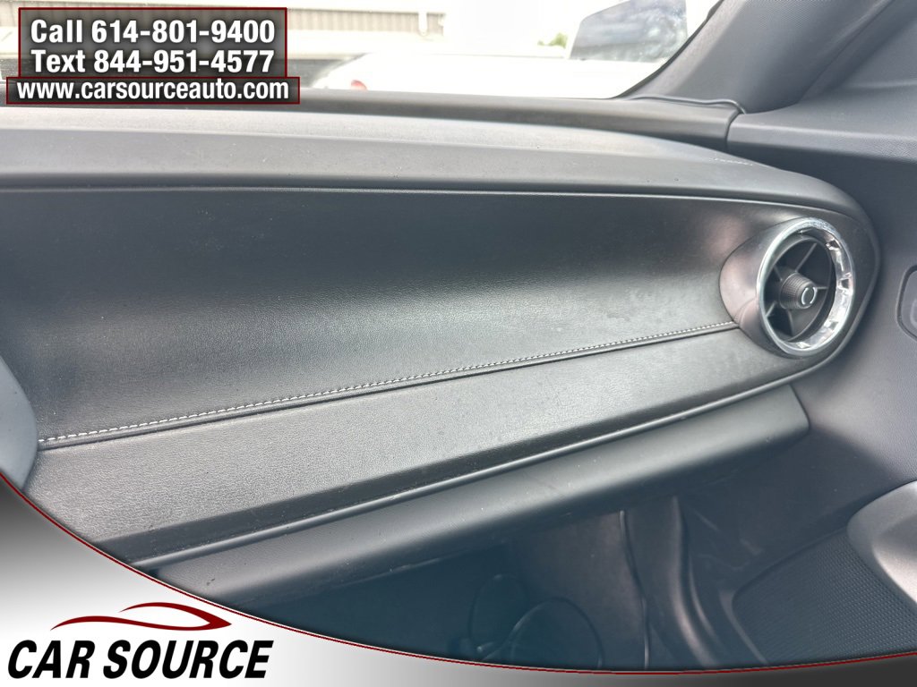 Used 2017 Chevrolet Camaro LT image 21