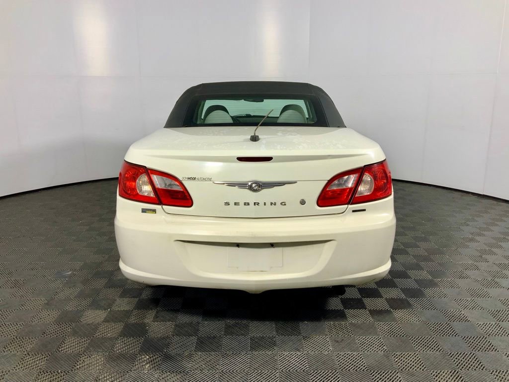Used 2008 Chrysler Sebring Touring image 10