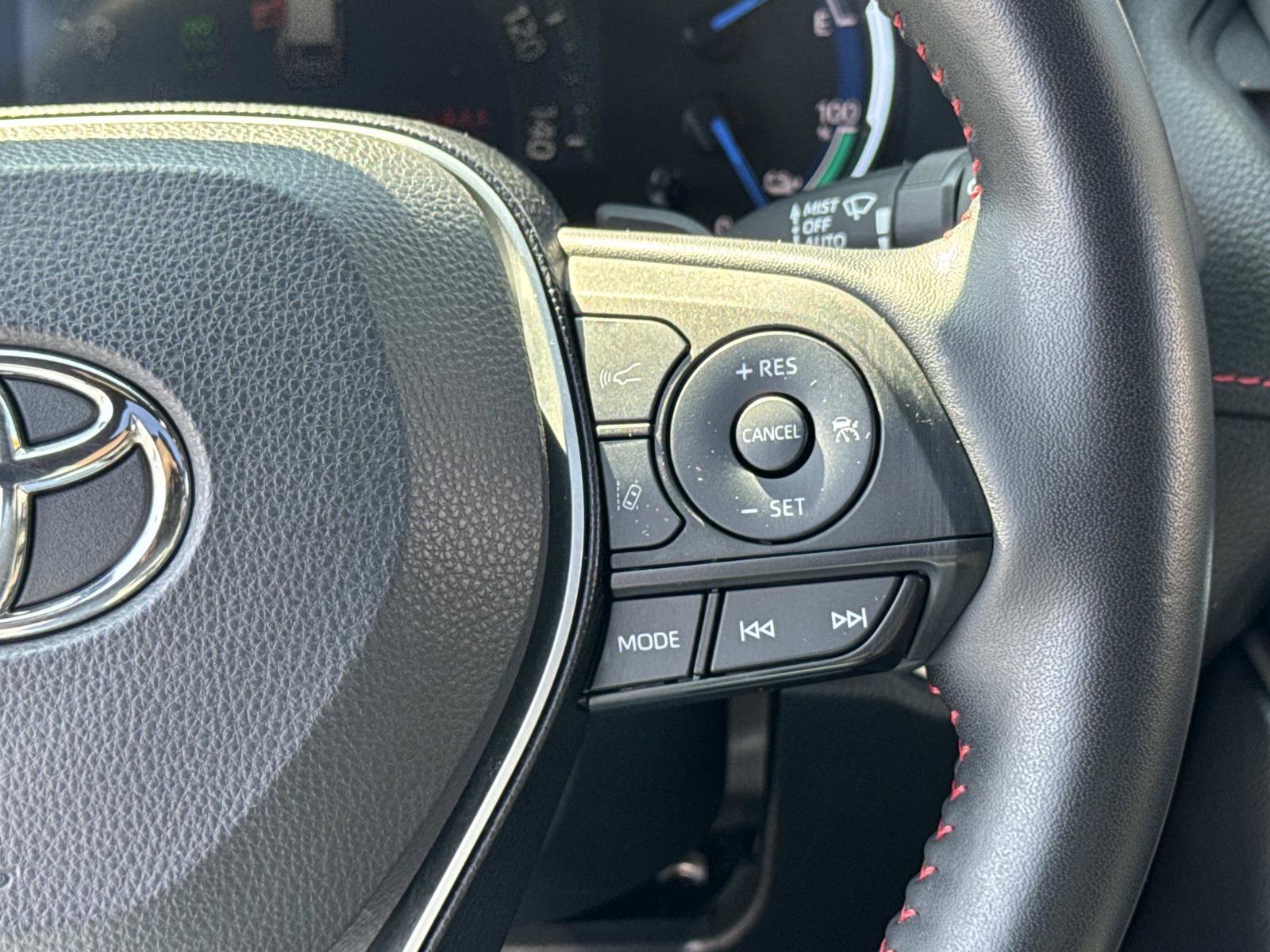 Used 2022 Toyota RAV4 XSE w/ Weather Package image 8