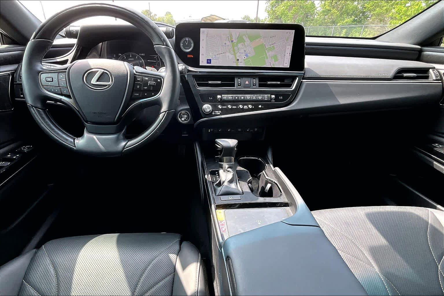 Used 2023 Lexus ES 350 Ultra Luxury w/ Accessory Package (Z2) FWD image 16