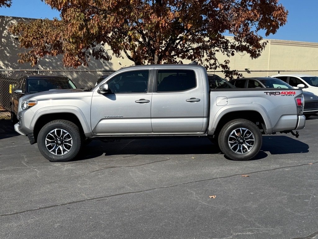 Used 2020 Toyota Tacoma TRD Sport w/ Technology Package image 6